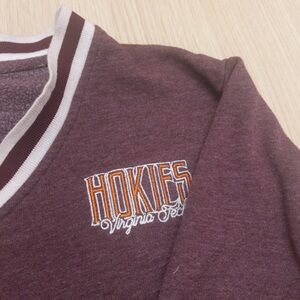 League Virginia Tech Hokies V-Neck Sweatshirt – Maroon | Size Small